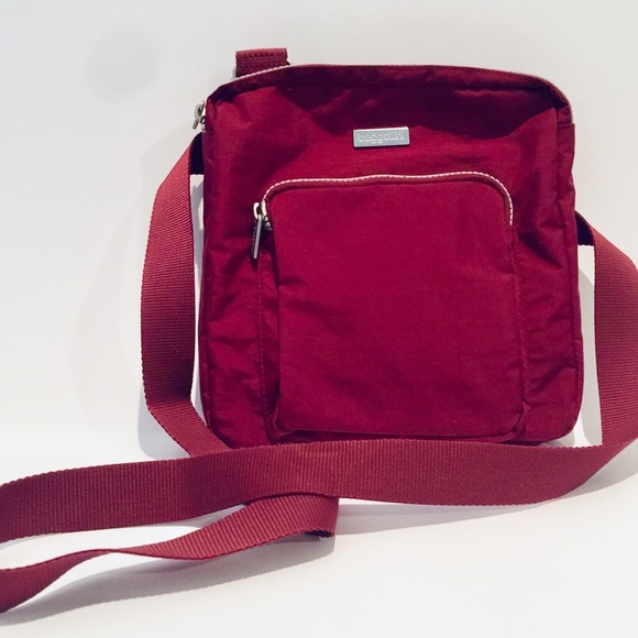 Baggallini Handbags - SALE Baggallini medium crossbody bag burgundy
